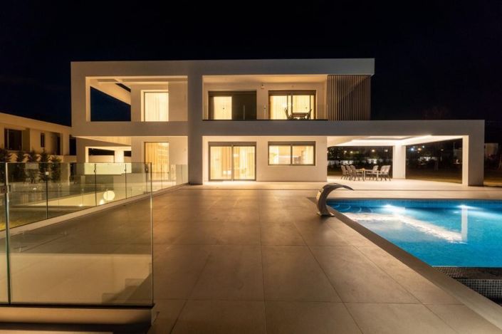 Image No.2-3 Bed Villa for sale