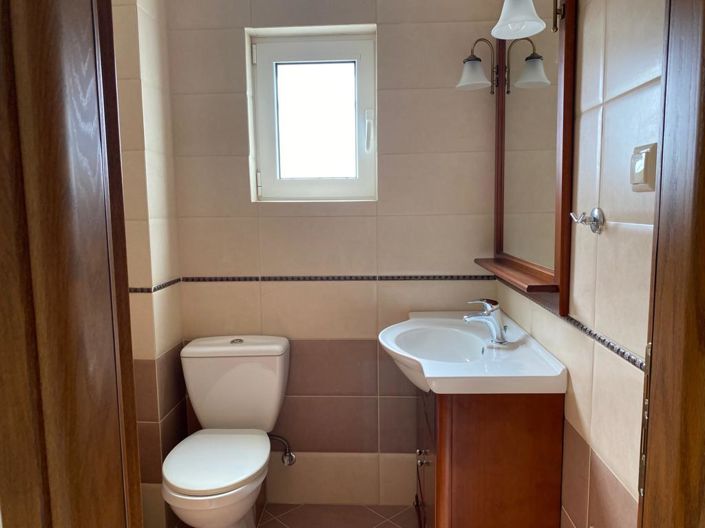 Image No.11-4 Bed Maisonette for sale