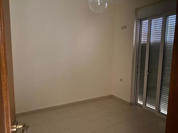 Image No.12-4 Bed Maisonette for sale