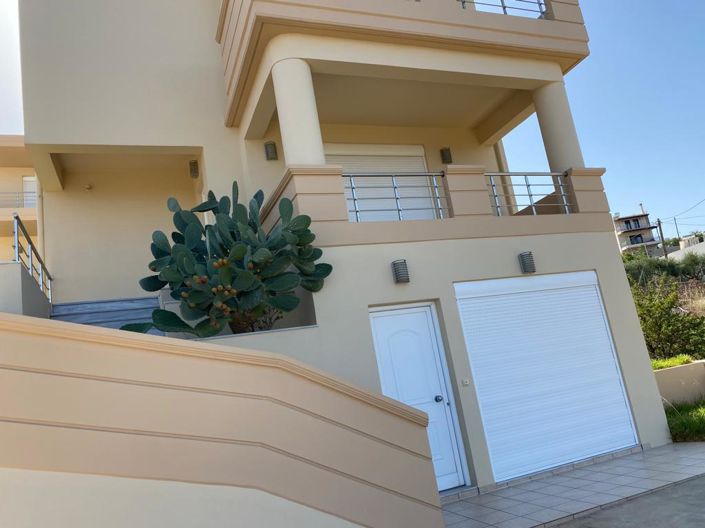 Image No.2-4 Bed Maisonette for sale