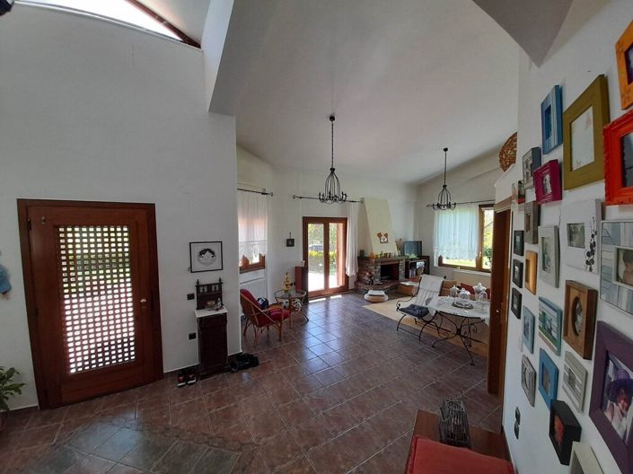 Image No.8-Propriété de 4 chambres à vendre à Halkidiki