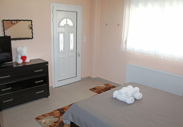 Image No.8-Propriété de 4 chambres à vendre à Pieria