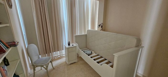 Image No.20-8 Bed Villa for sale
