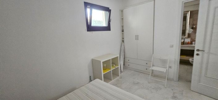 Image No.28-8 Bed Villa for sale