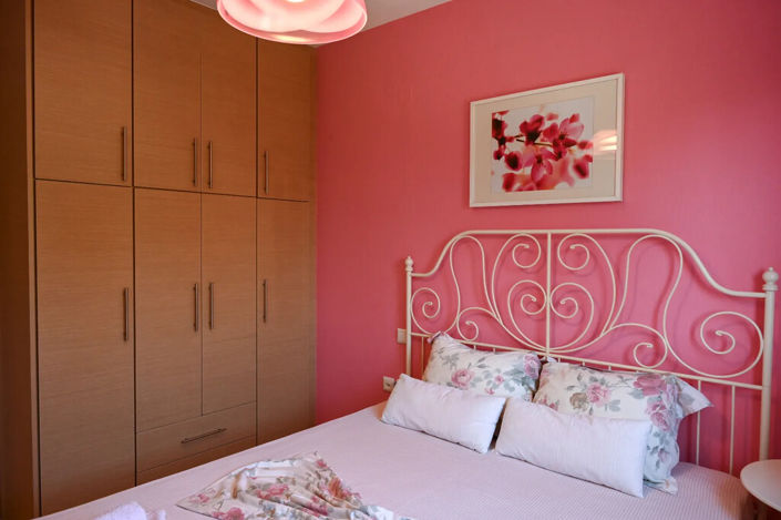 Image No.21-3 Bed Property for sale