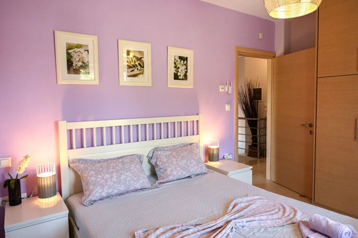 Image No.23-3 Bed Property for sale