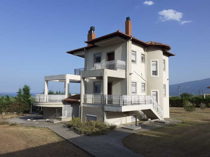 Image No.1-Propriété de 4 chambres à vendre à Grèce