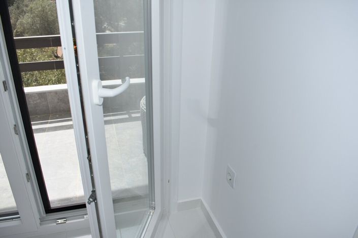 Image No.27-2 Bed Flat for sale