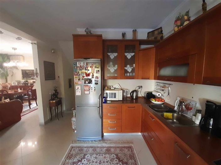 Image No.12-3 Bed Maisonette for sale