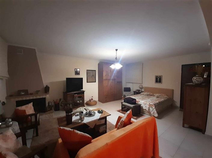 Image No.15-3 Bed Maisonette for sale