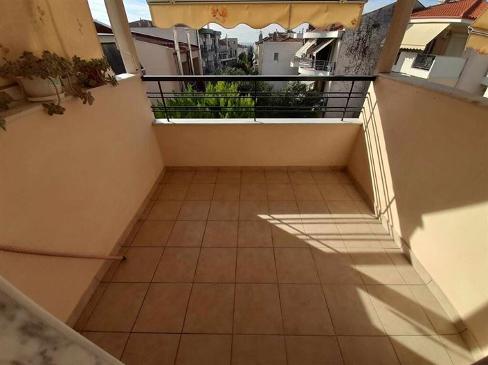 Image No.25-3 Bed Maisonette for sale