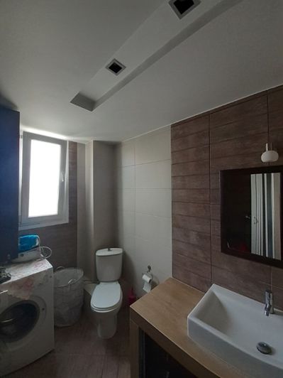 Image No.15-5 Bed Property for sale