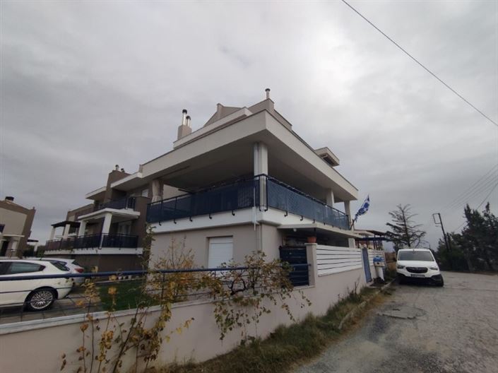 Image No.1-5 Bed Property for sale