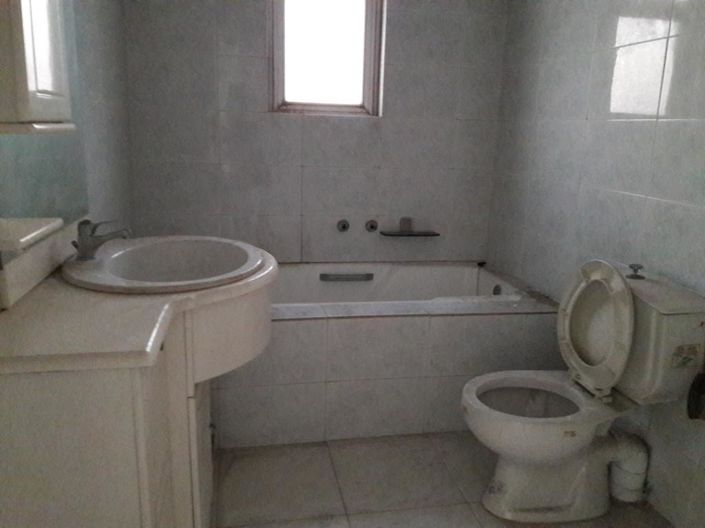 Image No.10-3 Bed Flat for sale