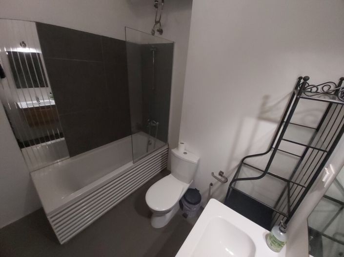 Image No.17-2 Bed Flat for sale