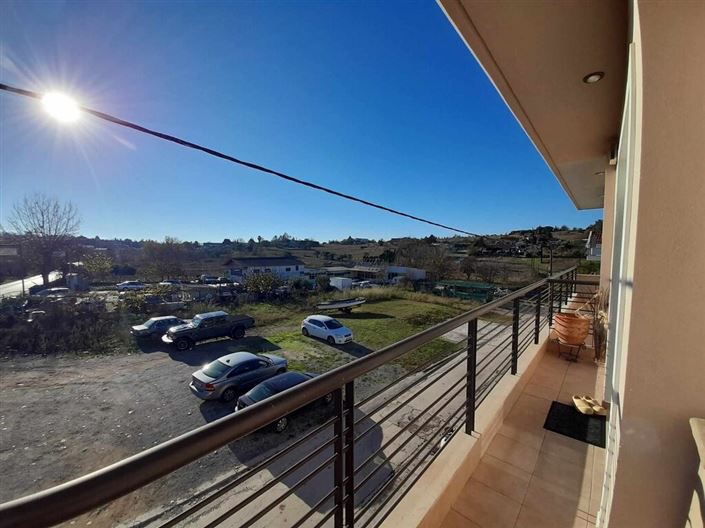 Image No.13-3 Bed Maisonette for sale