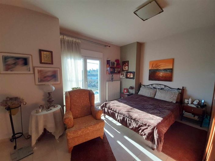 Image No.15-3 Bed Maisonette for sale