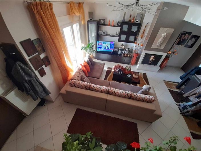 Image No.2-3 Bed Maisonette for sale