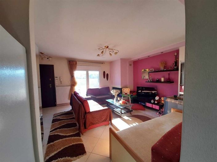 Image No.28-3 Bed Maisonette for sale