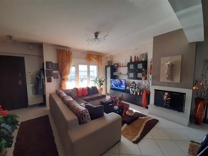 Image No.3-3 Bed Maisonette for sale