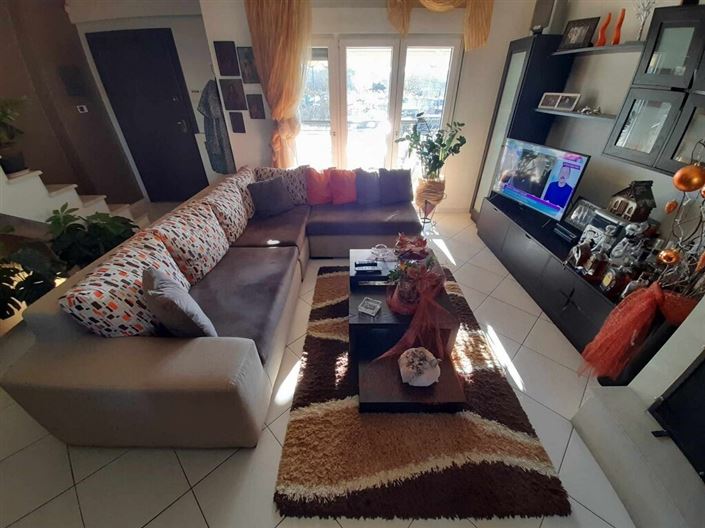 Image No.6-3 Bed Maisonette for sale