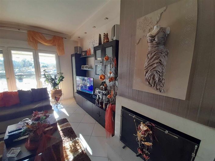 Image No.7-3 Bed Maisonette for sale