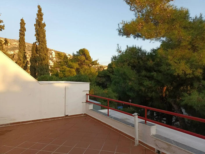 Image No.14-2 Bed Maisonette for sale