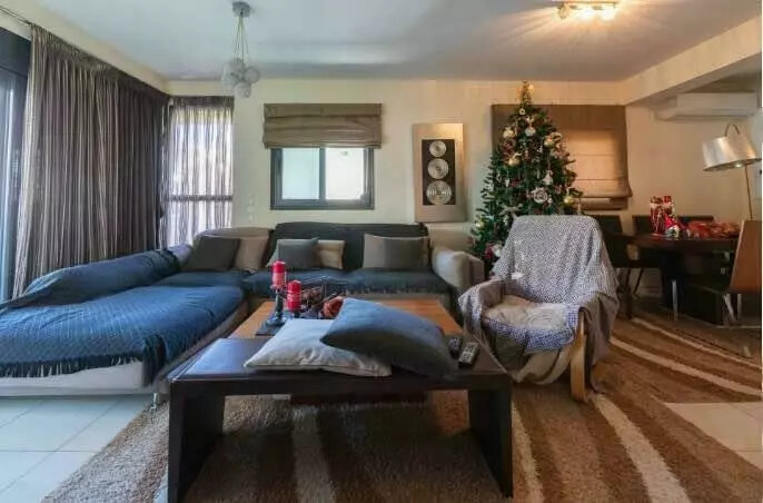 Image No.8-2 Bed Flat for sale