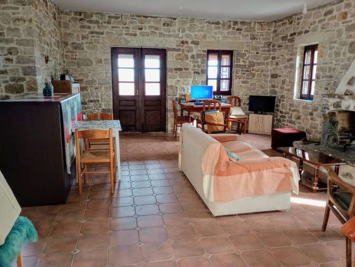 Image No.27-3 Bed Property for sale