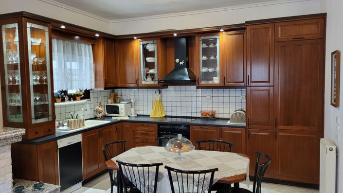 Image No.5-2 Bed Maisonette for sale
