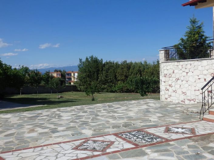 Image No.3-3 Bed Maisonette for sale