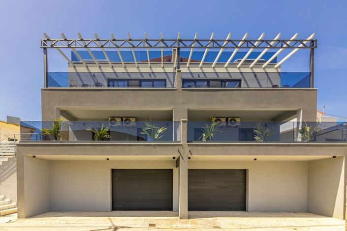 Image No.22-4 Bed Maisonette for sale