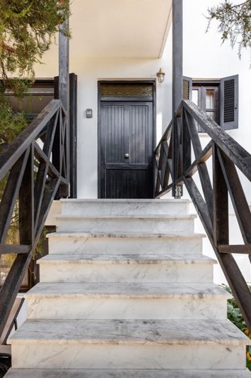 Image No.18-2 Bed Maisonette for sale