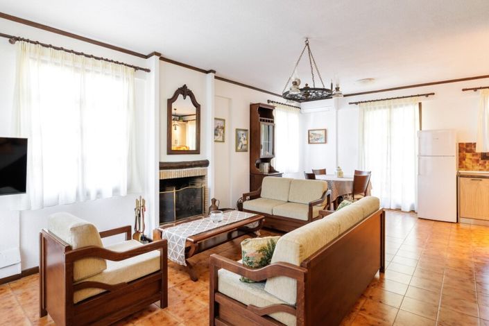 Image No.4-2 Bed Maisonette for sale