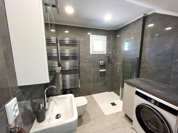 Image No.13-3 Bed Property for sale