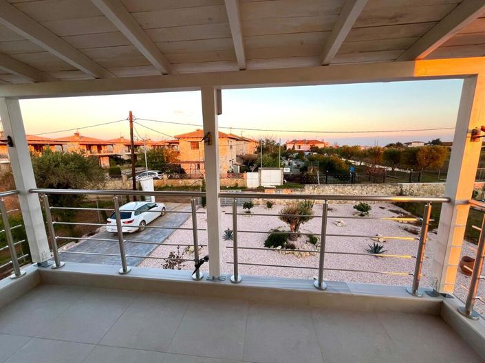 Image No.23-3 Bed Property for sale