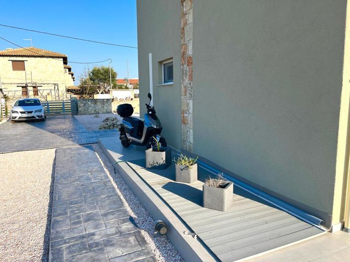 Image No.30-3 Bed Property for sale