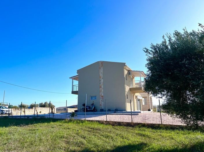 Image No.4-3 Bed Property for sale