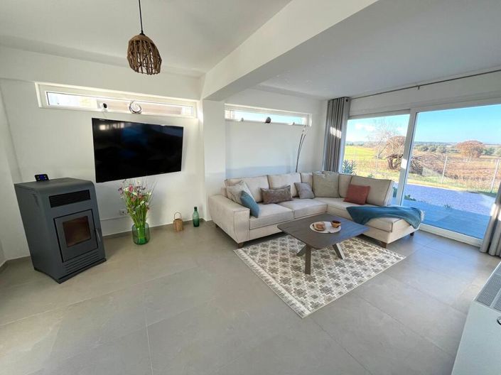 Image No.5-3 Bed Property for sale