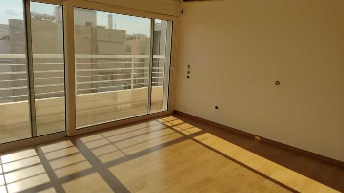 Image No.8-2 Bed Flat for sale