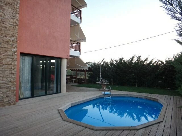 Image No.2-4 Bed Property for sale