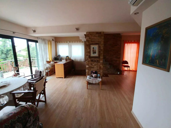 Image No.24-4 Bed Property for sale