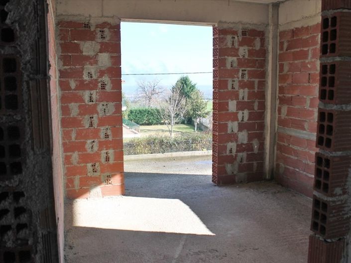 Image No.9-3 Bed Property for sale