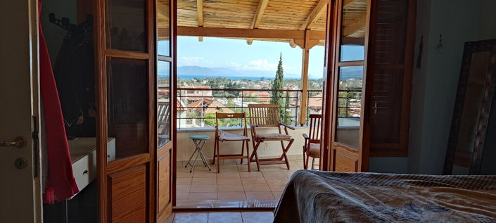 Image No.10-3 Bed Property for sale