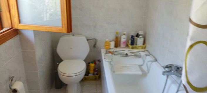 Image No.17-3 Bed Property for sale