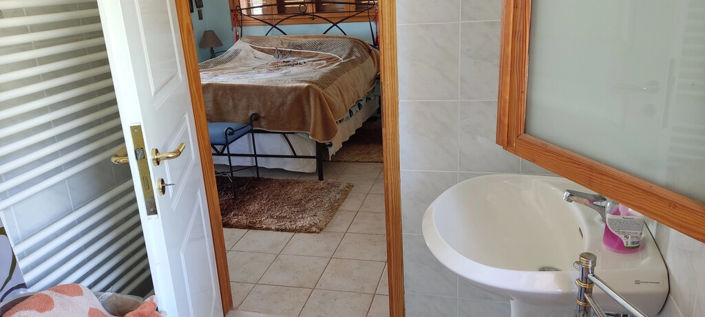 Image No.18-3 Bed Property for sale