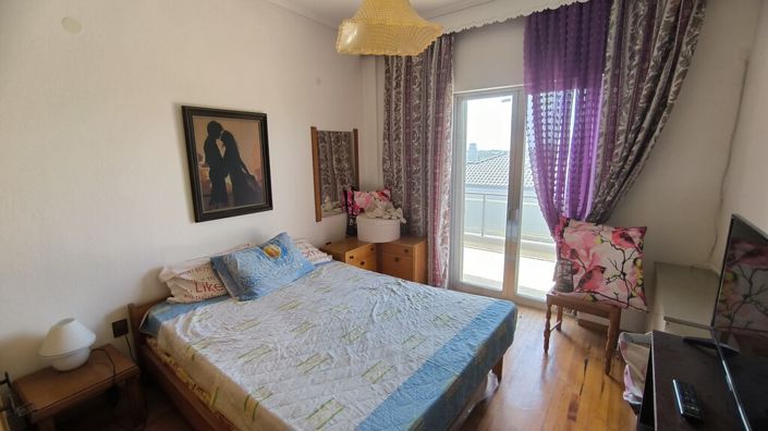 Image No.17-4 Bed Property for sale