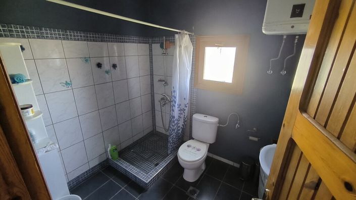 Image No.18-4 Bed Property for sale