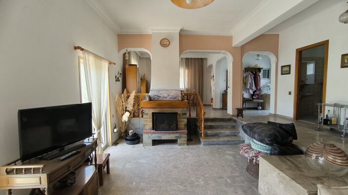 Image No.6-4 Bed Property for sale