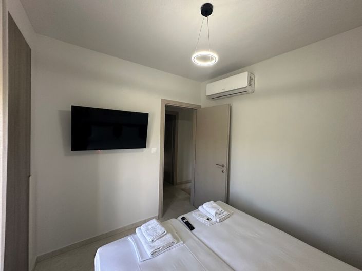 Image No.12-2 Bed Maisonette for sale